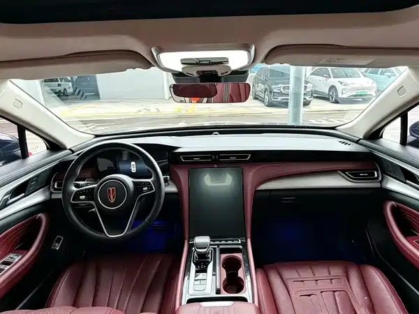 Hongqi H5 2025