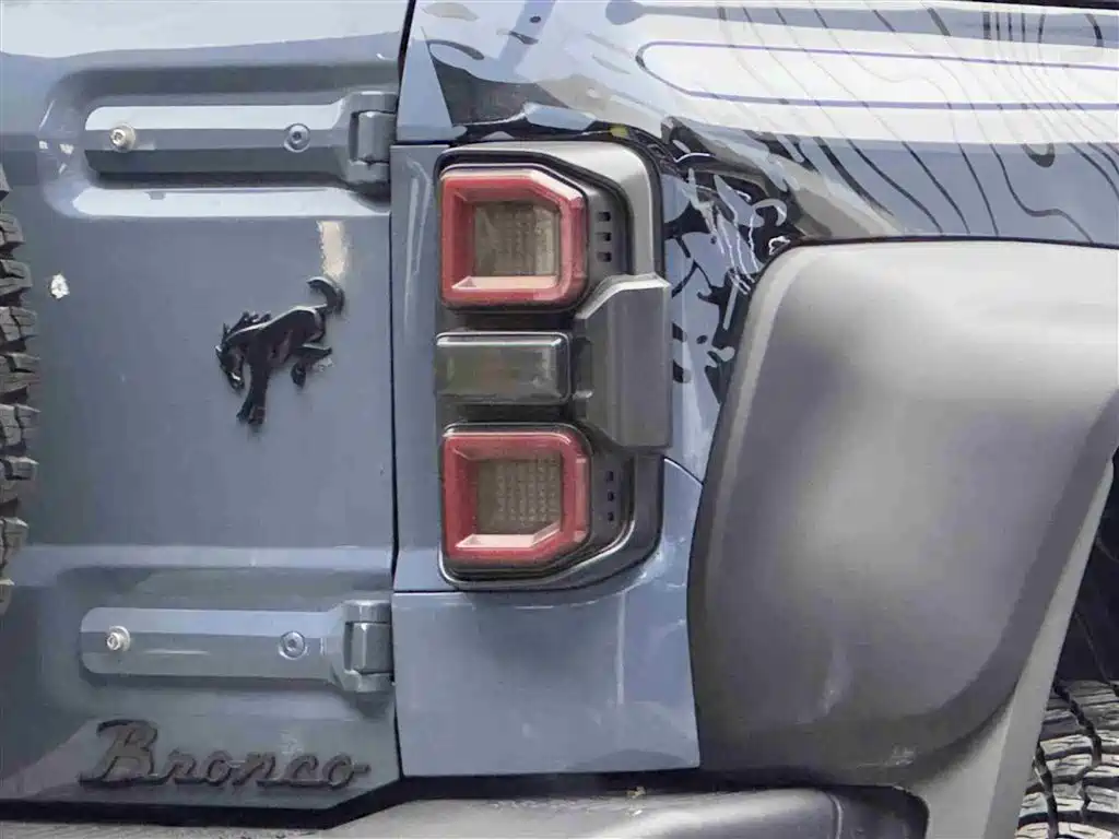 Ford Bronco 2025 — фото 19