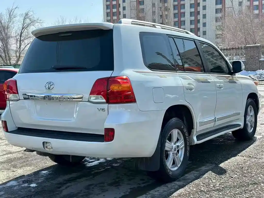 Toyota Land Cruiser 2015 — фото 9