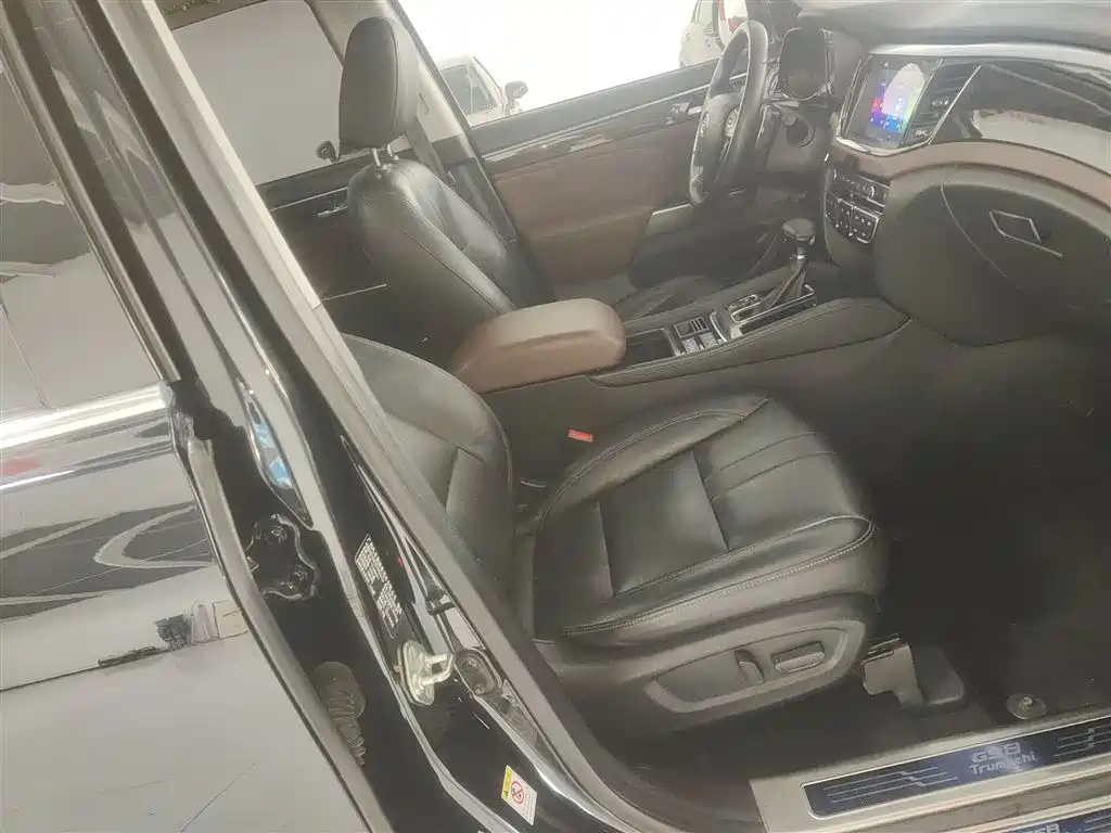 GAC Motor Trumpchi GS8 2017 — фото 20