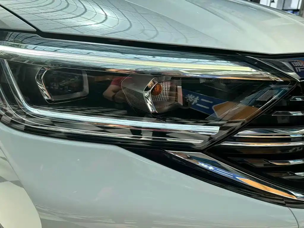 Volkswagen Sagitar 2023