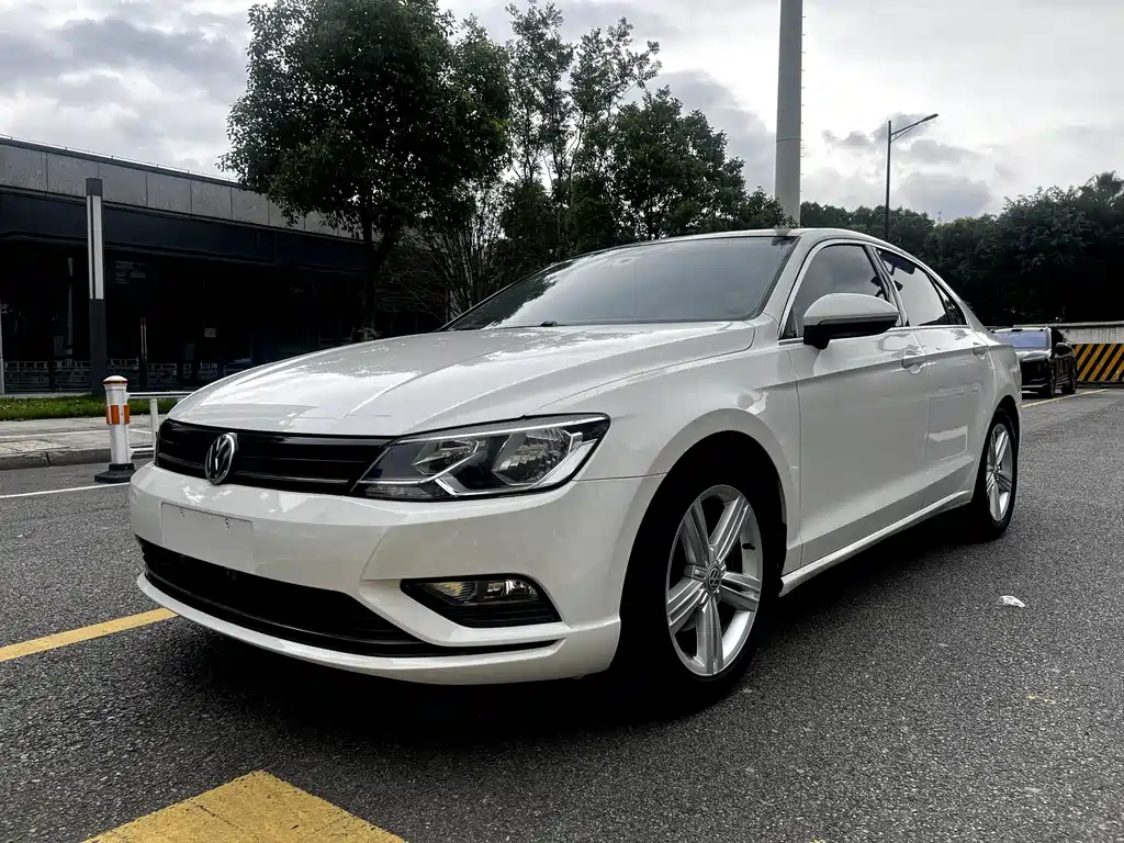 Volkswagen Lamando 2015