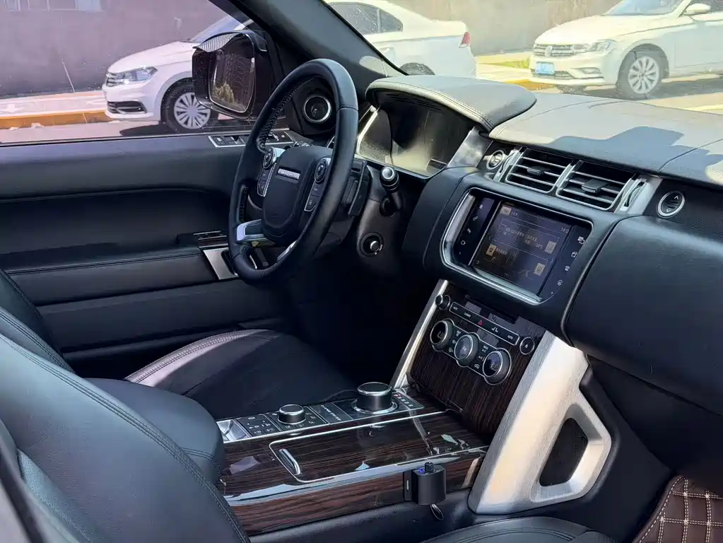 Land Rover Range Rover 2015 — фото 12