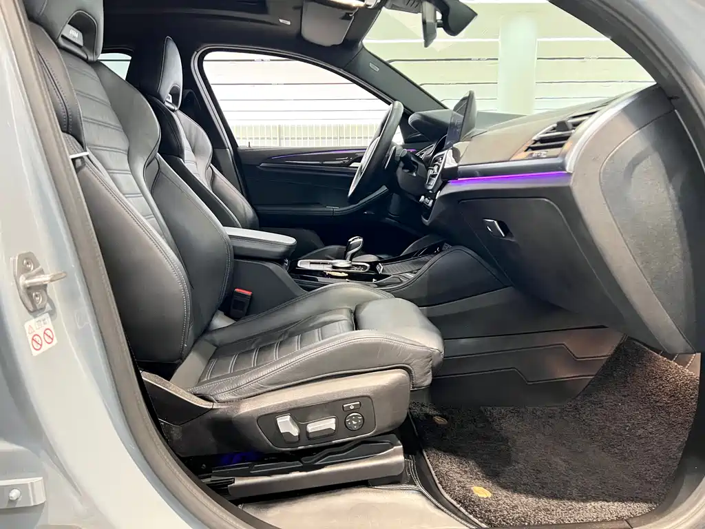 BMW X4 M40i 2022 — фото 11