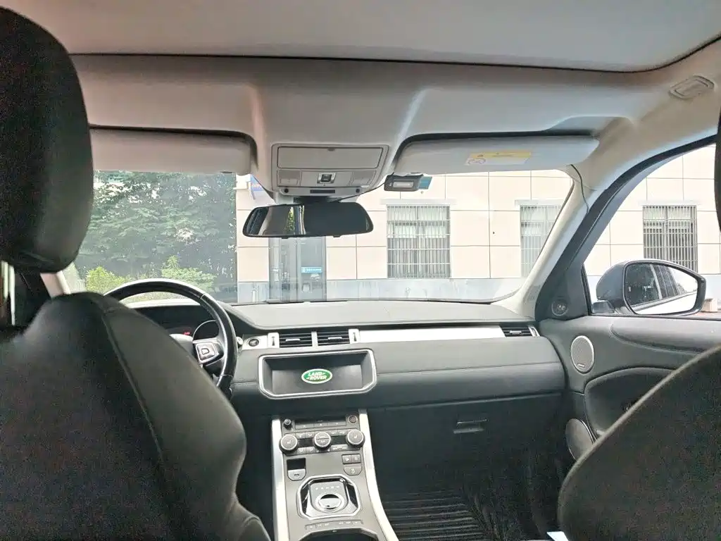 Land Rover Evoque 2018 — фото 9