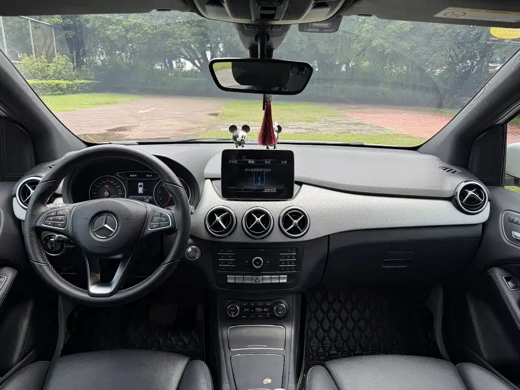 Mercedes-Benz B-Class 2019 — фото 13