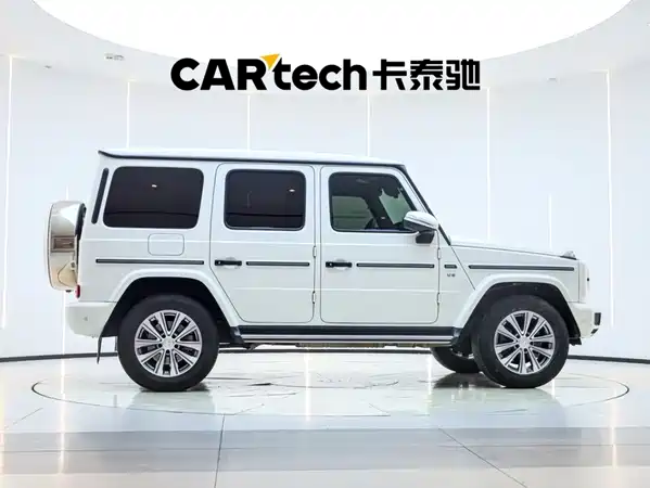 Mercedes-Benz G-Class 2024