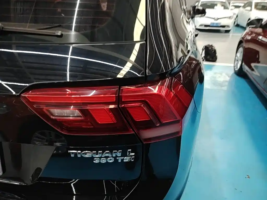 Volkswagen Tiguan L 2020 — фото 8