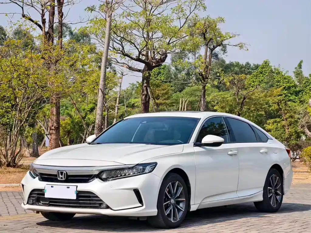 Honda Inspire 2022 — фото 1