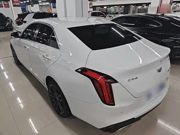 Cadillac CT4 2021