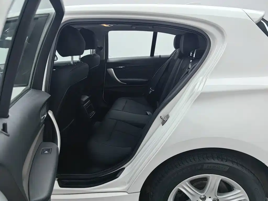 BMW 1 Series 2013 — фото 15