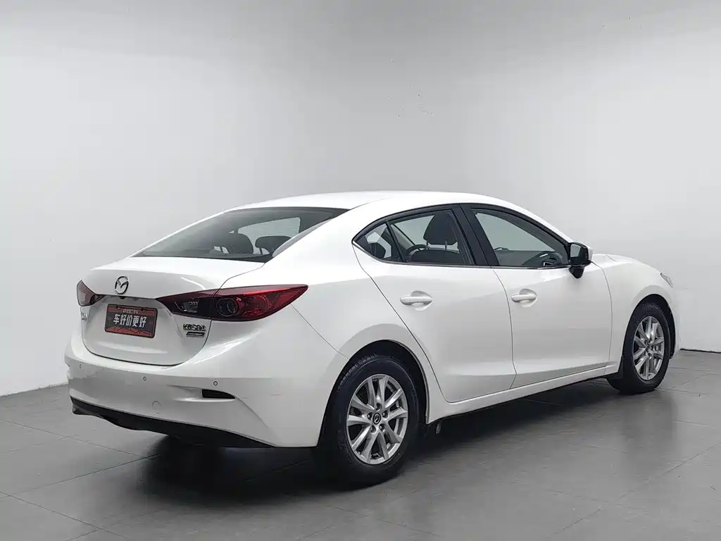Mazda 3 Axela 2016 — фото 2