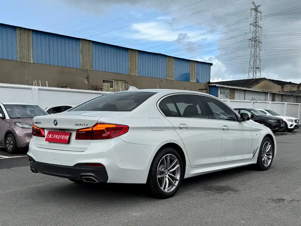 BMW 5 Series 2020 — фото 12