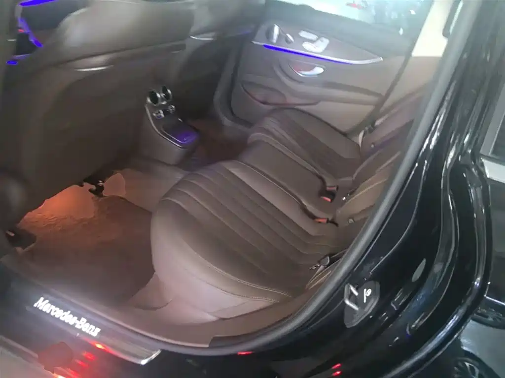 Mercedes-Benz E-Class 2023 — фото 17