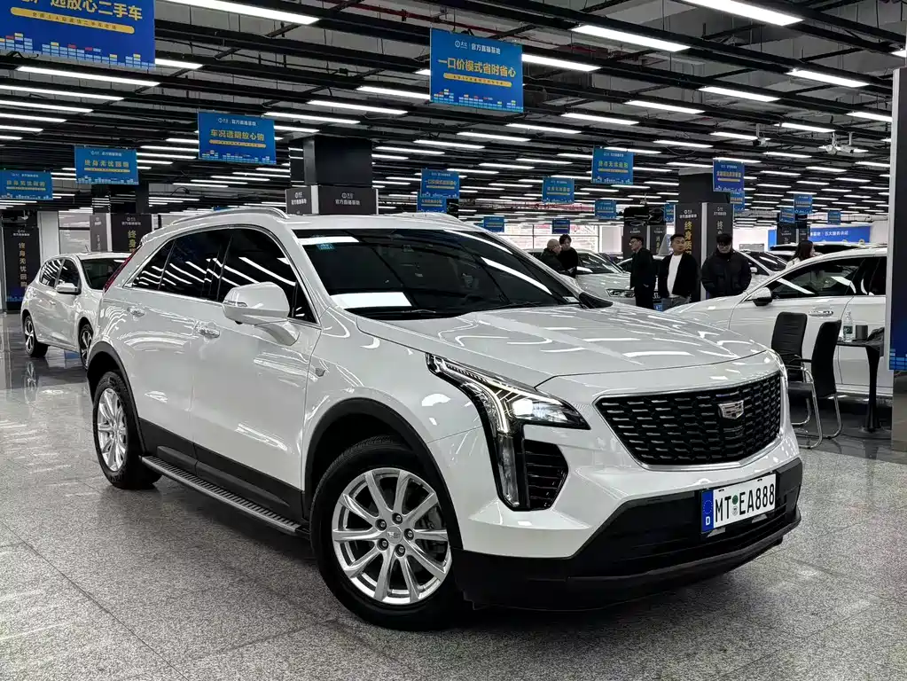 Cadillac XT4 2019 — фото 3