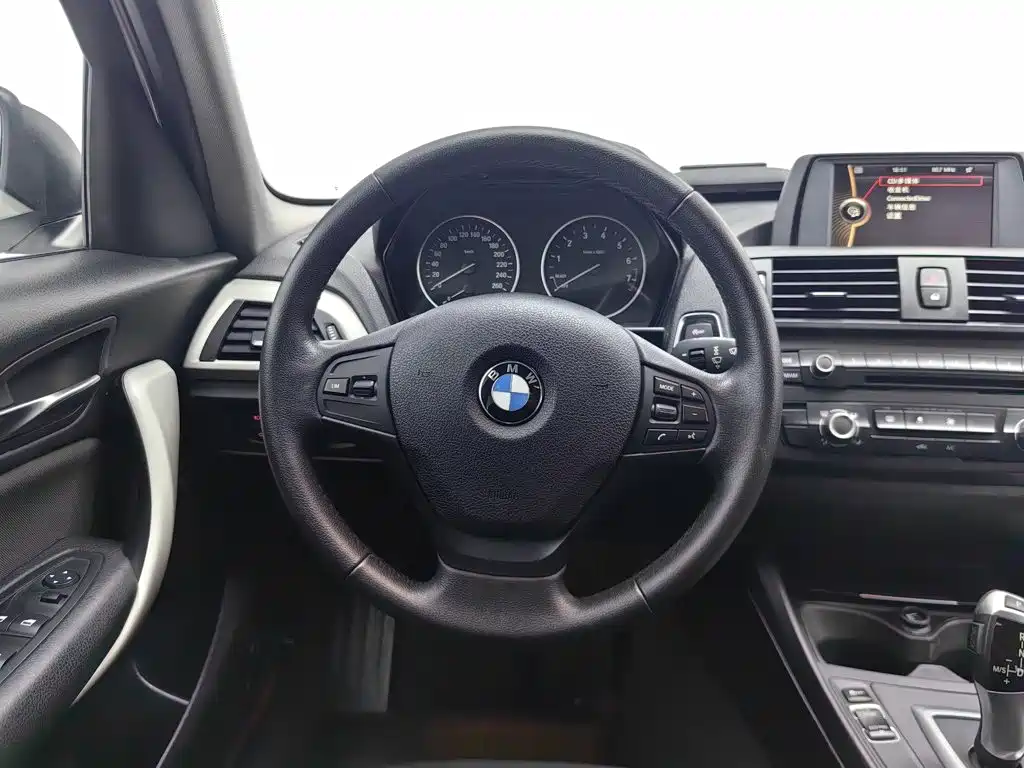 BMW 1 Series 2013 — фото 11