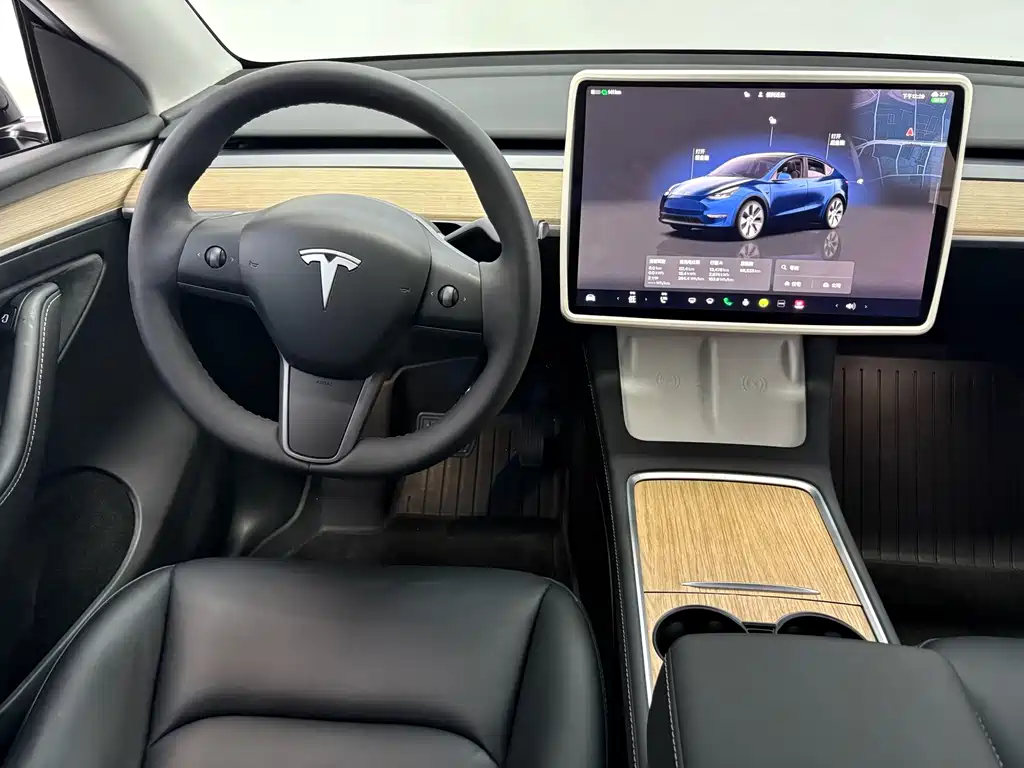 Tesla Model Y 2022 — фото 12
