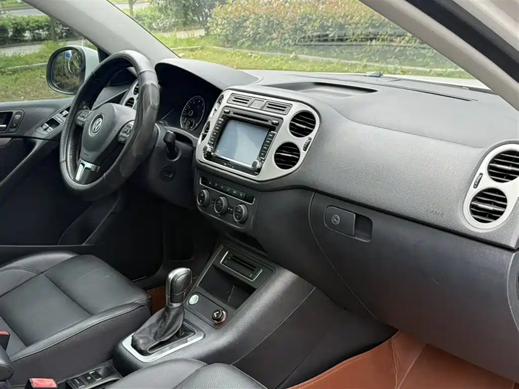 Volkswagen Tiguan 2015 — фото 14
