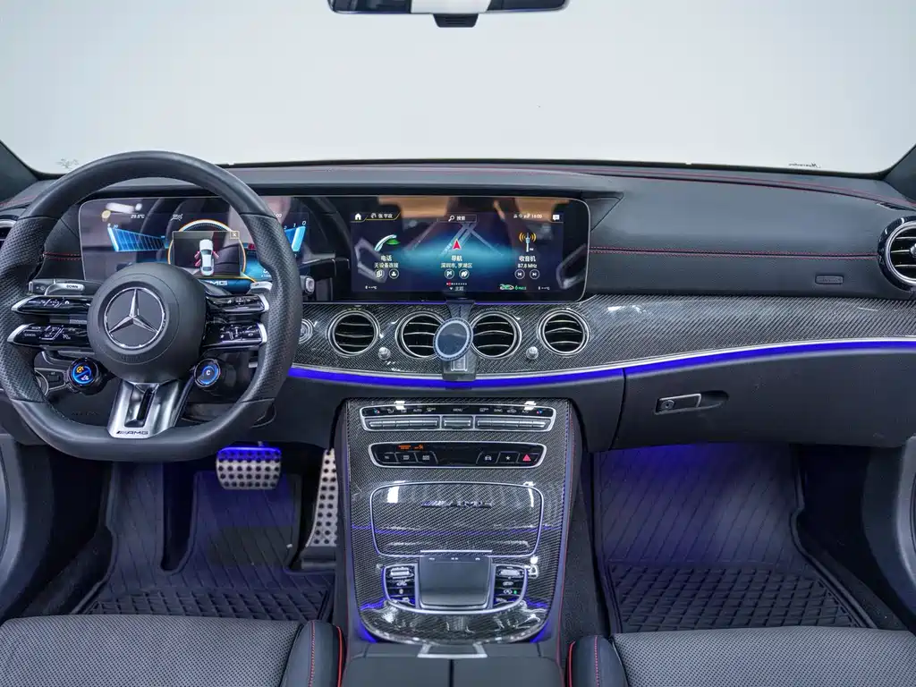 Mercedes-Benz E-Class AMG 2022 — фото 14