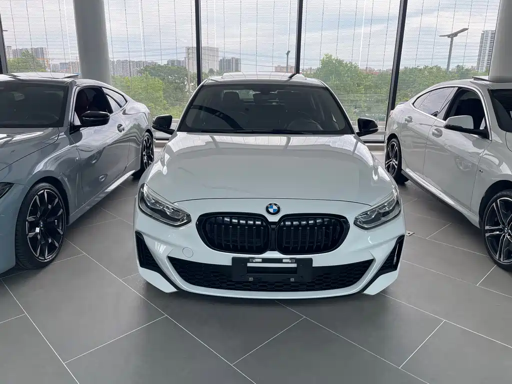 BMW 1 Series 2021