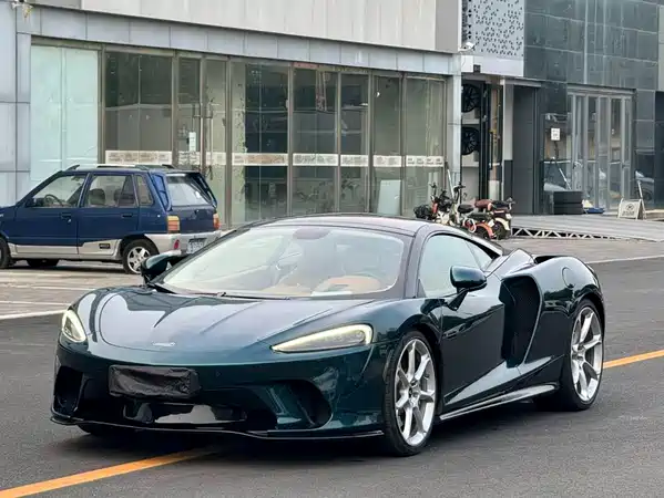 McLaren GT 2021