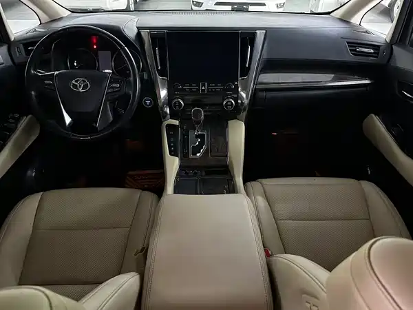 Toyota Alphard 2021
