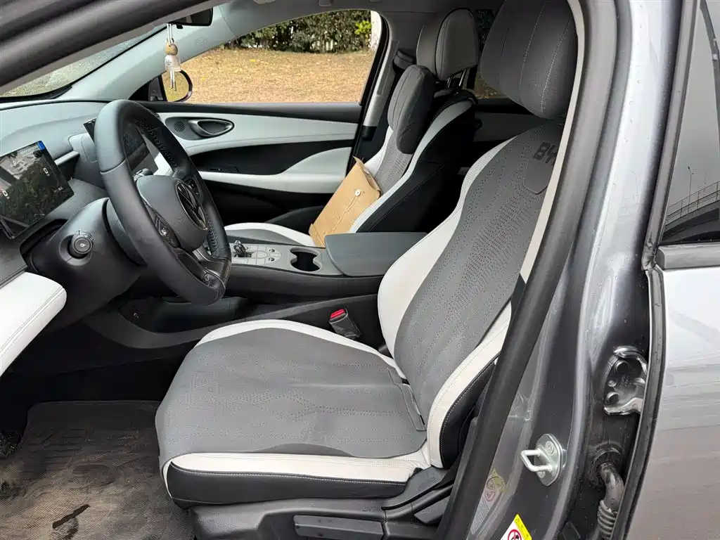 BYD Seal 05 DM-i 2025 — фото 8