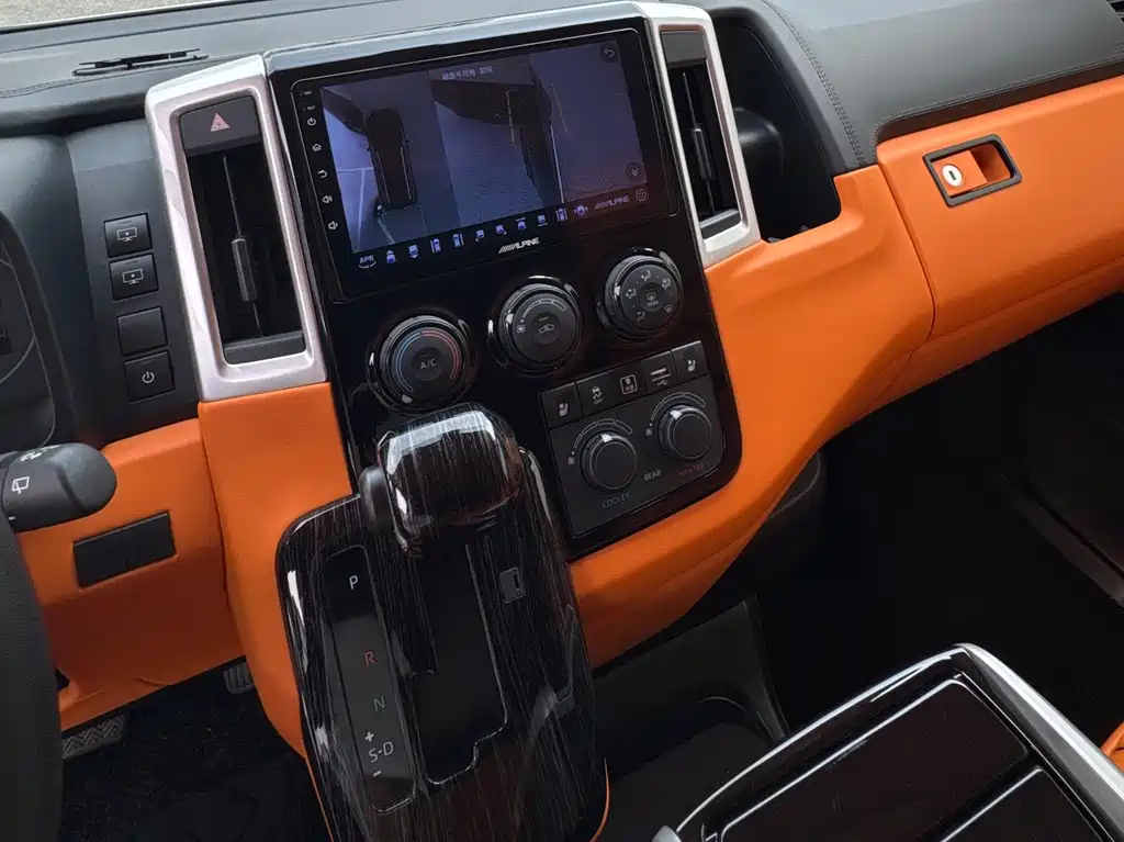 Toyota Hiace 2025 — фото 10