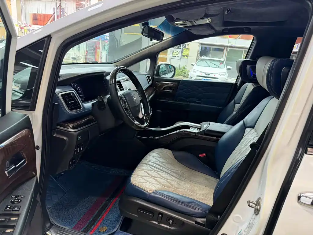 Honda Odyssey 2015 — фото 2