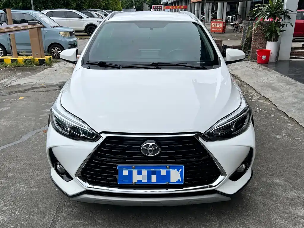 Toyota Yaris L 2021