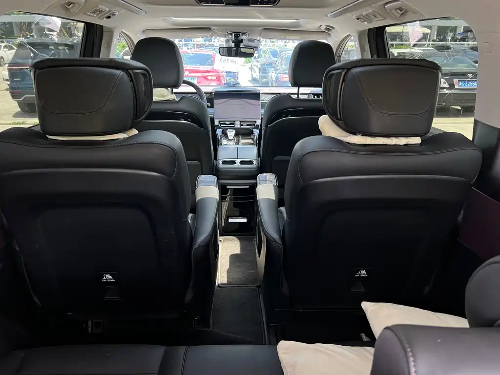 GAC Motor Trumpchi M8 2023 — фото 30