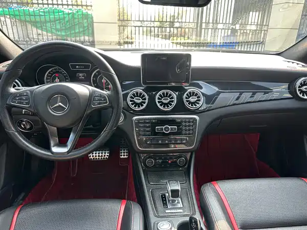 Mercedes-Benz GLA AMG 2015