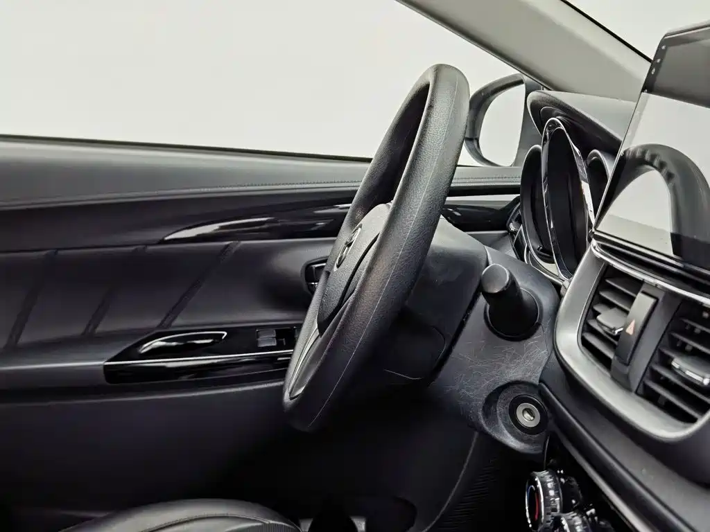 Toyota Yaris L 2020 — фото 22