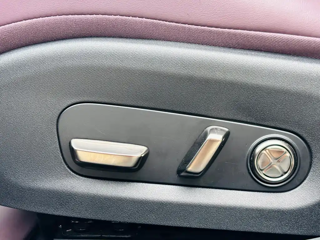 Xiaomi SU7 2025 — фото 12