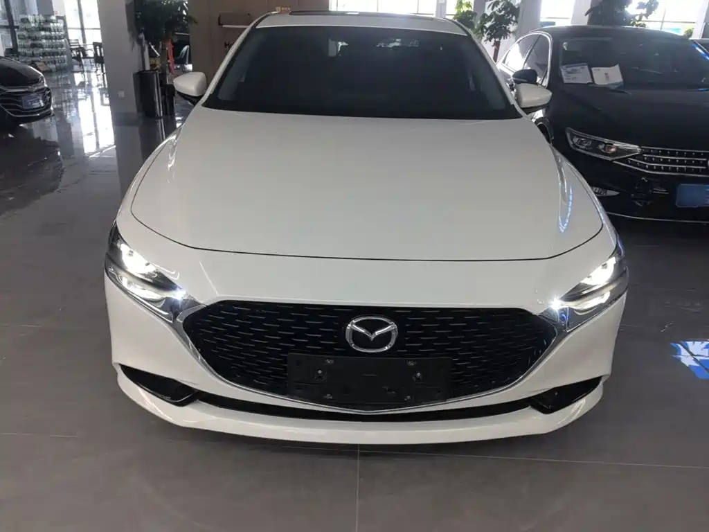 Mazda 3 Axela 2023