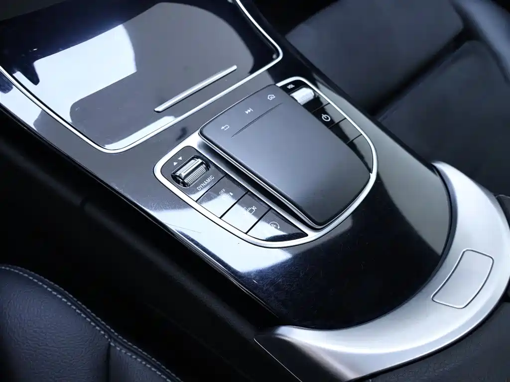 Mercedes-Benz C-Class 2020 — фото 12