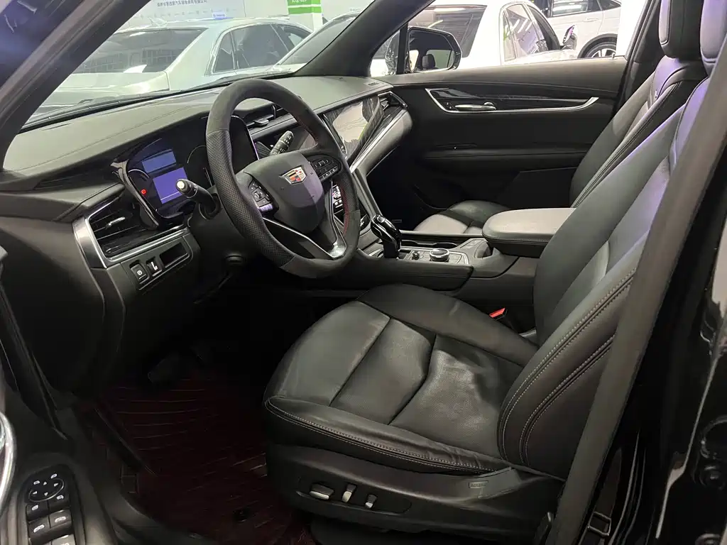 Cadillac XT6 2021 — фото 17