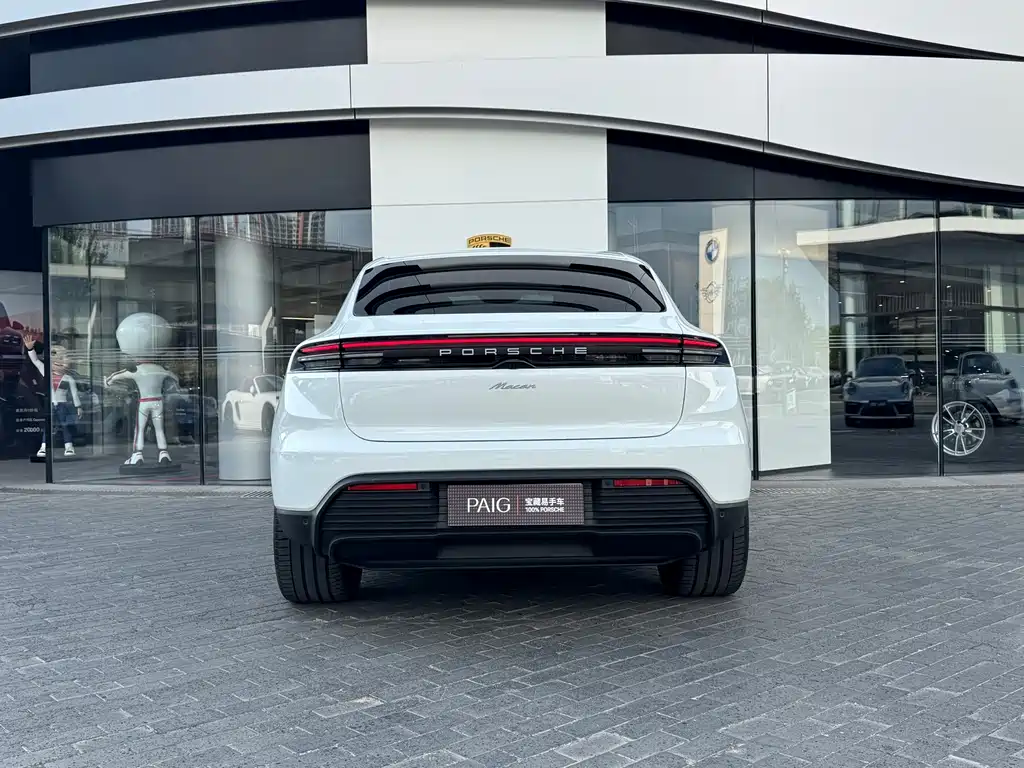Porsche Macan New Energy 2025 — фото 7