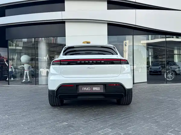 Porsche Macan New Energy 2025