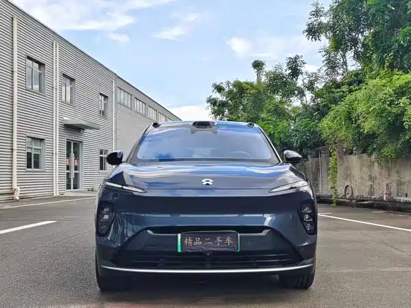 NIO ES8 2023