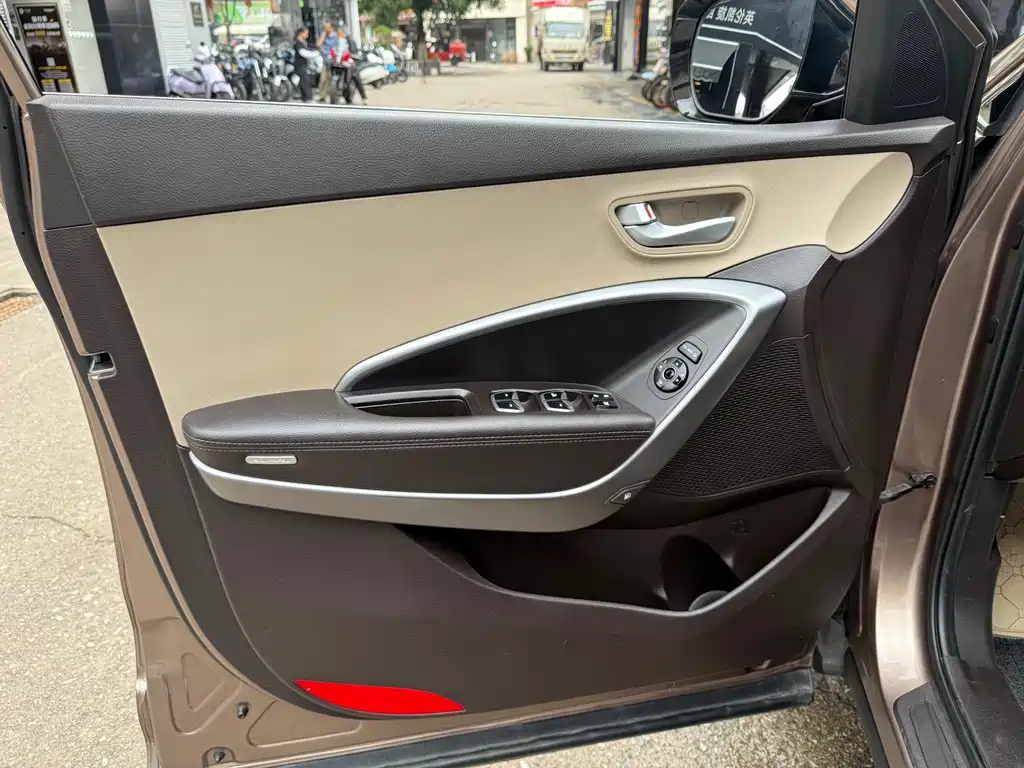 Hyundai Santa Fe 2016 — фото 19