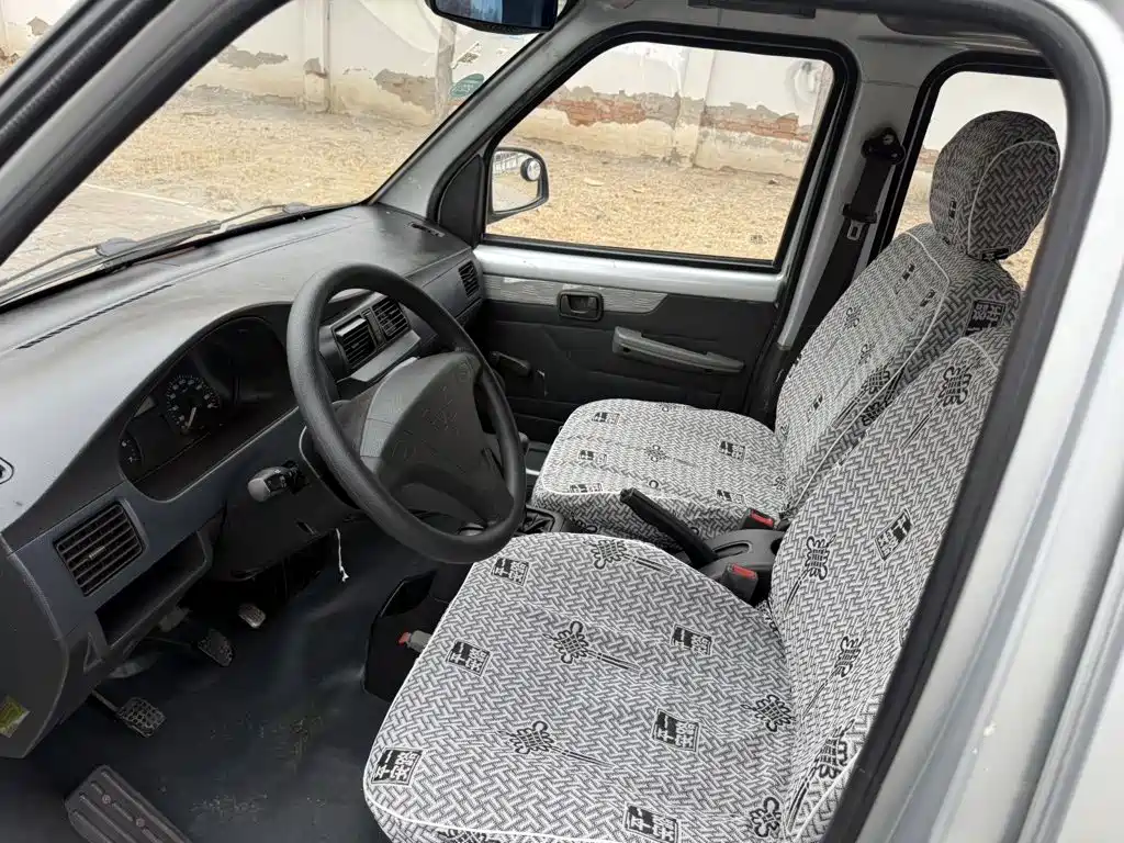 Wuling Rongguang 2014