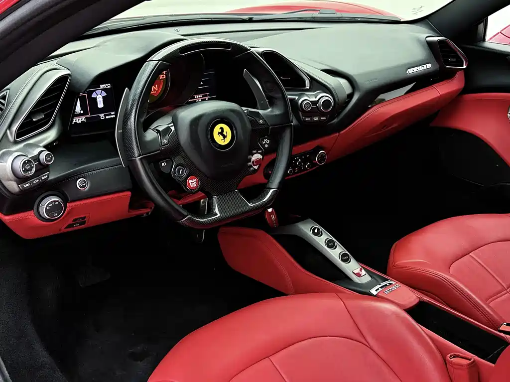Ferrari 488 2017 — фото 8