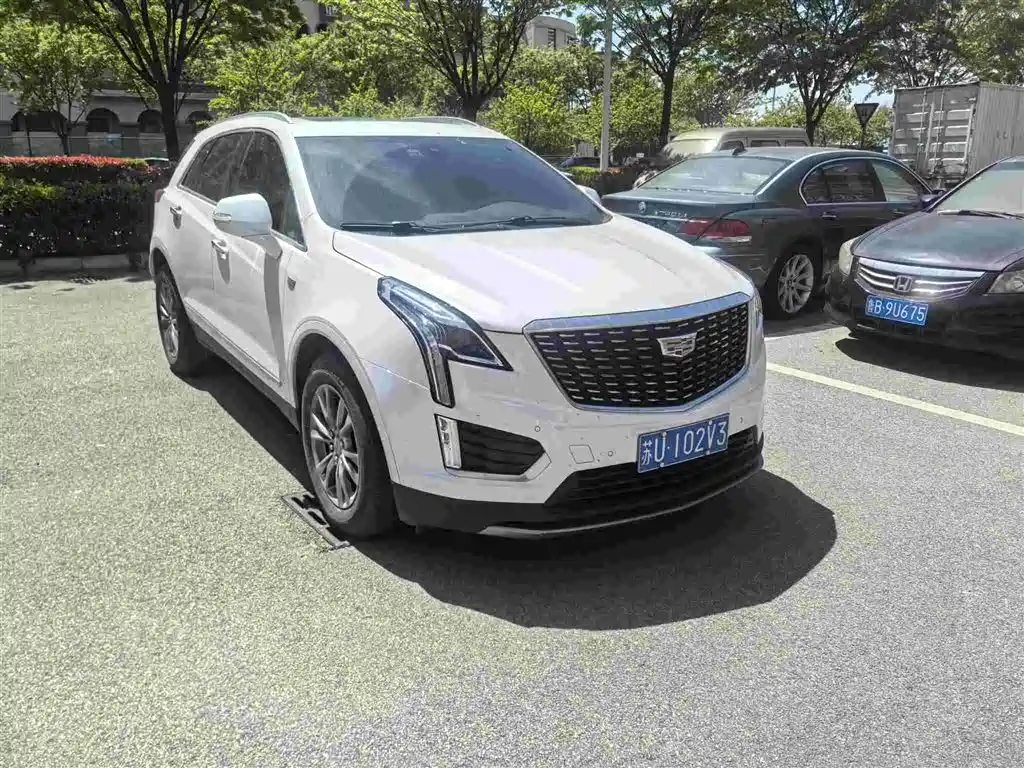Cadillac XT5 2022 — фото 2