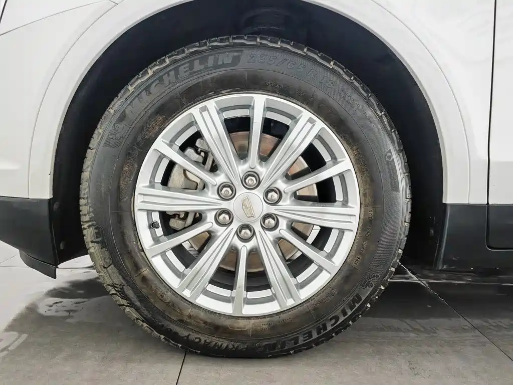 Cadillac XT5 2019 — фото 17