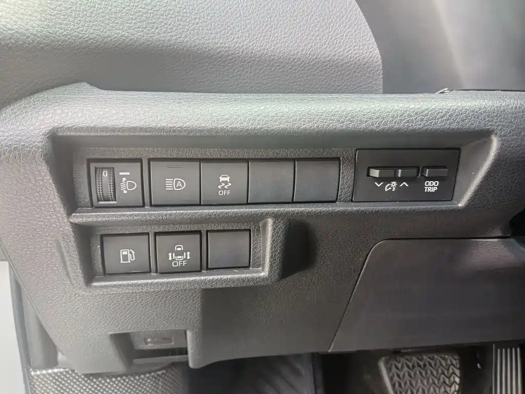 Toyota Sienna 2022 — фото 23