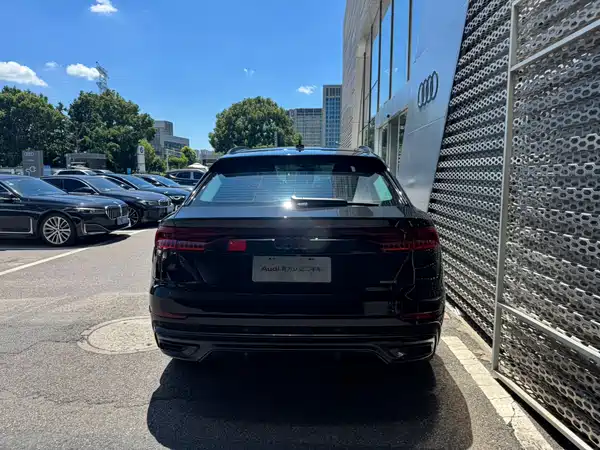 Audi Q8 2023