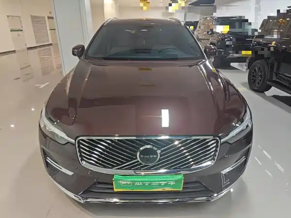 Volvo XC60 Plug-In Hybrid 2025