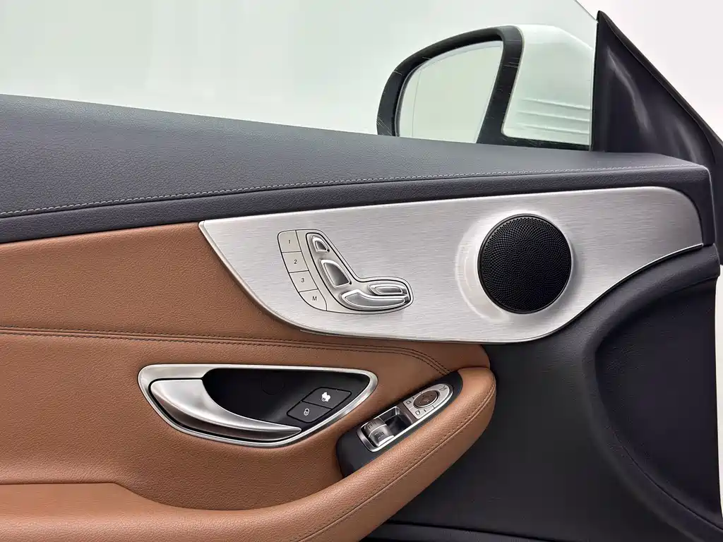 Mercedes-Benz C-Class 2017 — фото 15