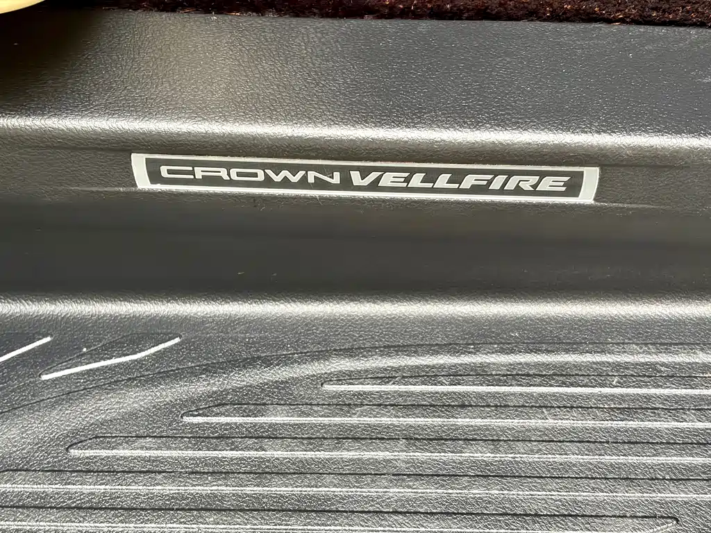 Toyota Vellfire 2021 — фото 17